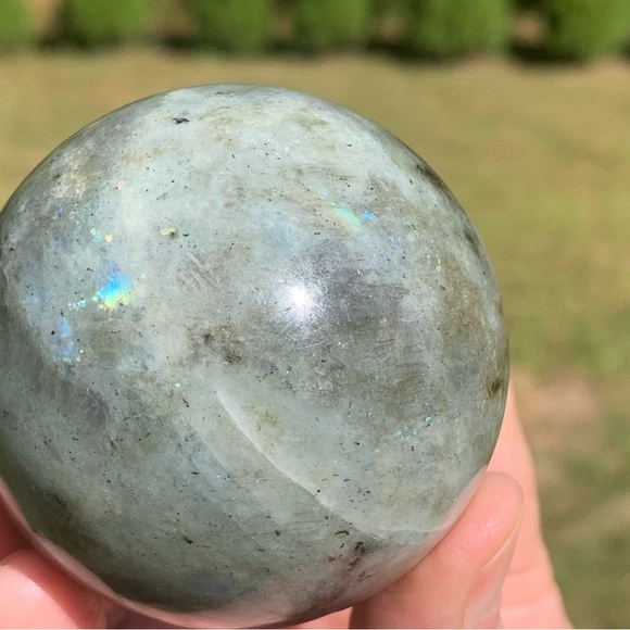 58.5MM 2.2” Madagascar Rainbow Labradorite Stone Sphere Crystal Ball Wood Stand - Picture 8 of 14
